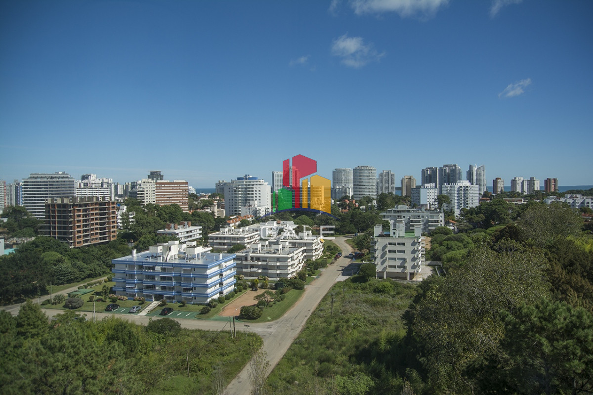 Apartamento ID.3115 - Vende gran apartamento en Brava - Punta del Este de 3 Dormitorios