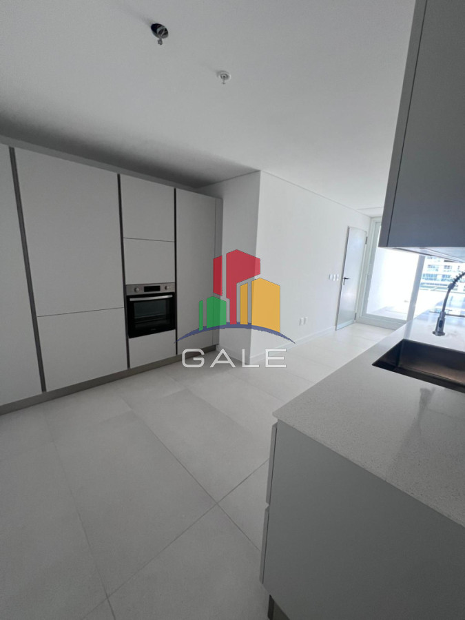 Apartamento ID.4386 - Vistas panoramicas de Playa Brava, Departamento de 3 dormitorios en venta. Torre Le Parc