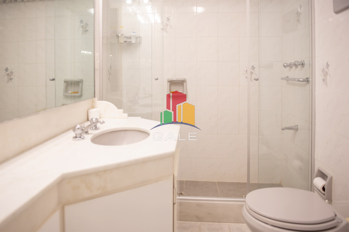 Apartamento ID.4375 - Vende departamento de 3 dormitorios con vista al Puerto, Punta del Este