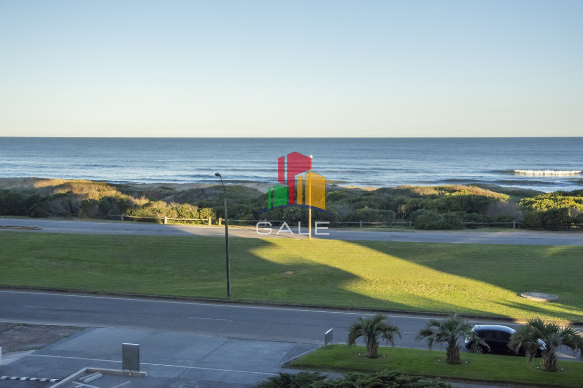 Apartamento ID.1922 - Departamento en venta frente al mar. Torre Lobos, Playa Brava, 3 dormitorios.