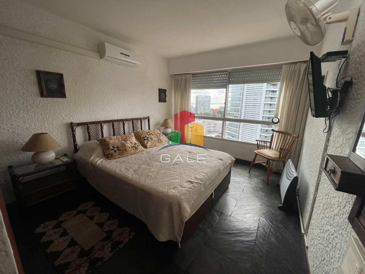 Apartamento ID.3578 - Departamento en venta en Brava - Punta del Este de 1 dormitorio y medio.