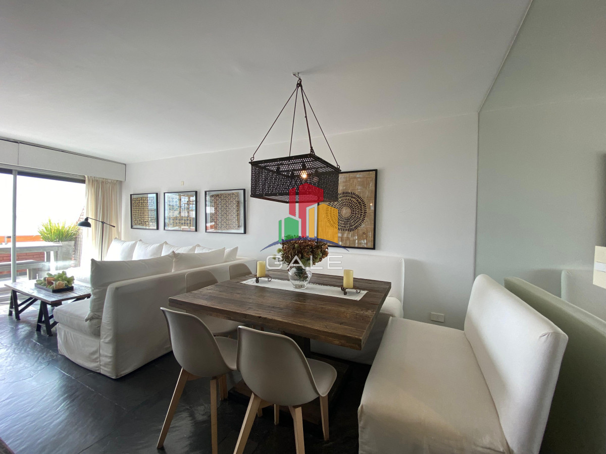 Apartamento ID.4380 - Vende apartamento con vista al mar de 3 dormitorios, Punta del Este