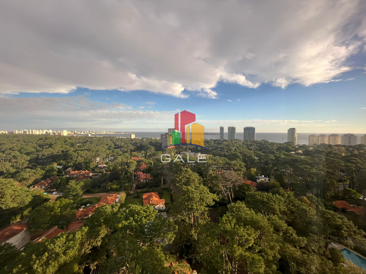 Apartamento ID.2223 - Apartamento en Venta de 3 dormitorios en Av. Roosevelt , Punta del este 