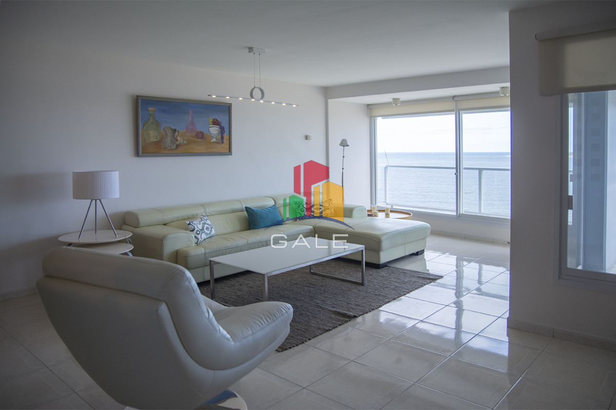 Apartamento ID.4470 - Beverly Tower Punta Del Este, Maldonado Uruguay, Apartamento de 3 dormitorios en venta en torre de Jerarquia.