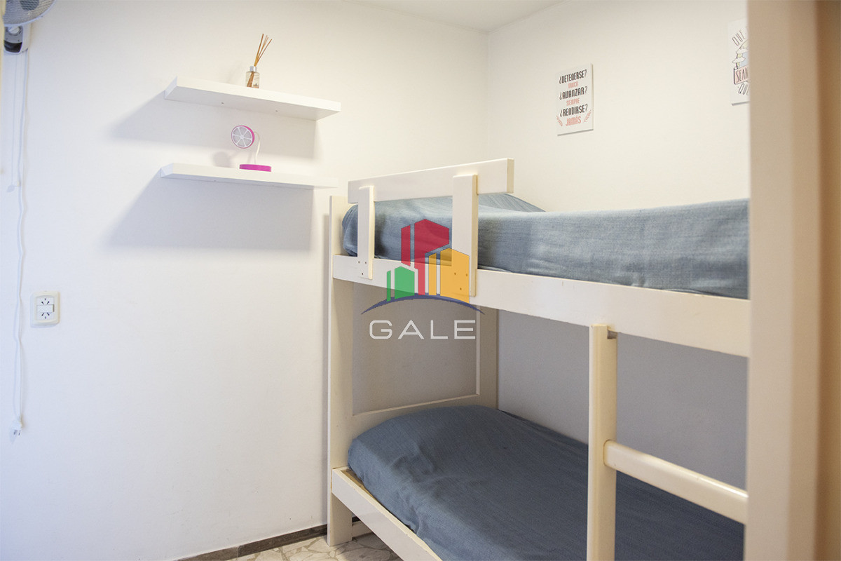 Apartamento ID.4749 - Departamento de 1 dormitorio y medio en venta en Peninsula, vista al mar. 