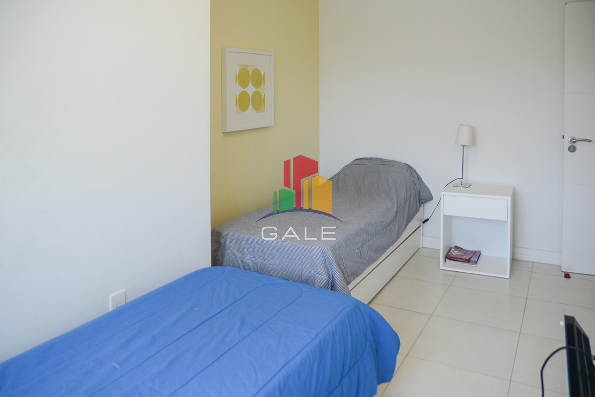 Apartamento ID.4281 - Departamento de 3 dormitorios con terraza  con parrillero en venta, Peninsula, Punta del Este