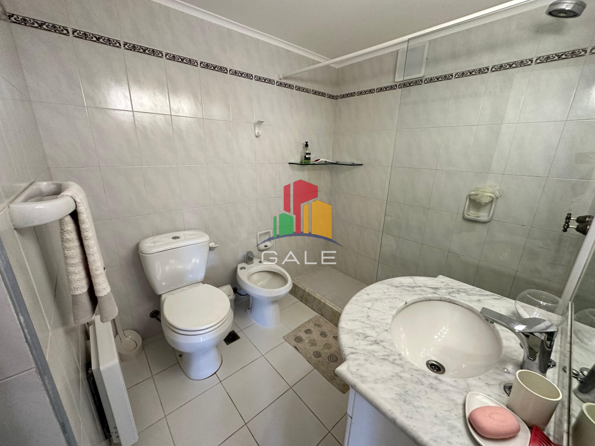 Apartamento ID.4947 - Apartamento de 2 dormitorios y medio en Playa Brava , Punta del este 