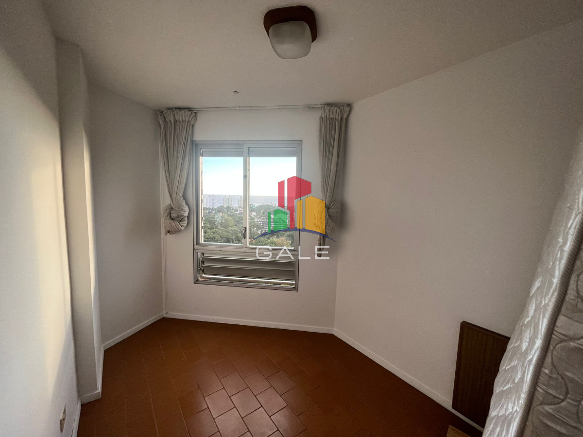 Apartamento ID.2223 - Apartamento en Venta de 3 dormitorios en Av. Roosevelt , Punta del este 