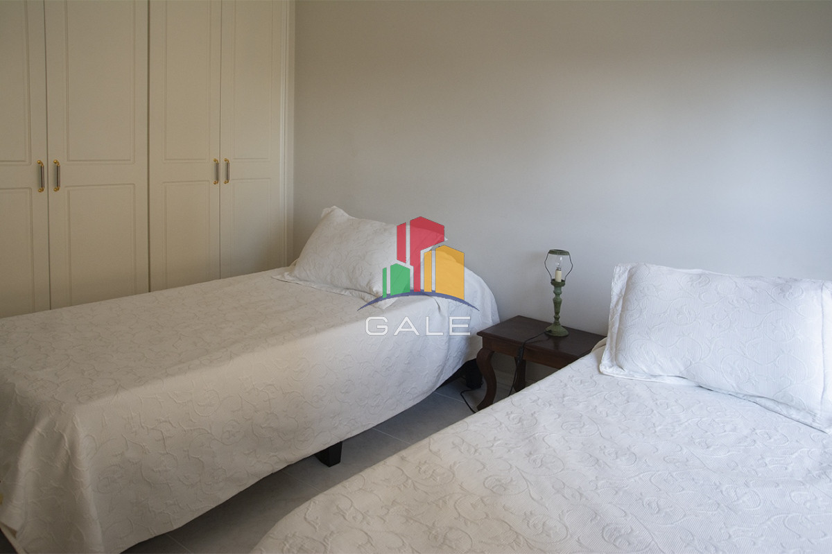 Apartamento ID.4466 - Departamento de 3 dormitorios en venta frente a Playa Mansa, Coral Tower