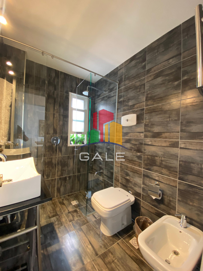 Apartamento ID.4380 - Vende apartamento con vista al mar de 3 dormitorios, Punta del Este