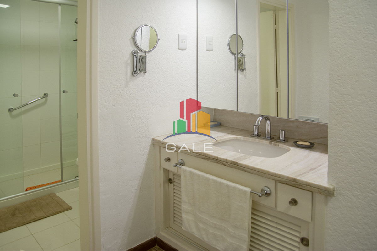 Apartamento ID.2482 - Hermoso Departamento de 3 dormitorios en venta frente al mar. 
