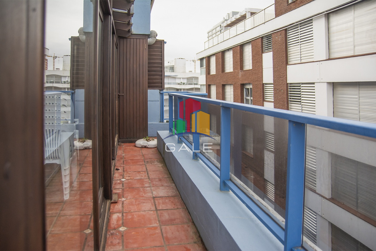 Apartamento ID.1485 - Ph con parrillero propio y 3 dormitorios en venta, frente al mar