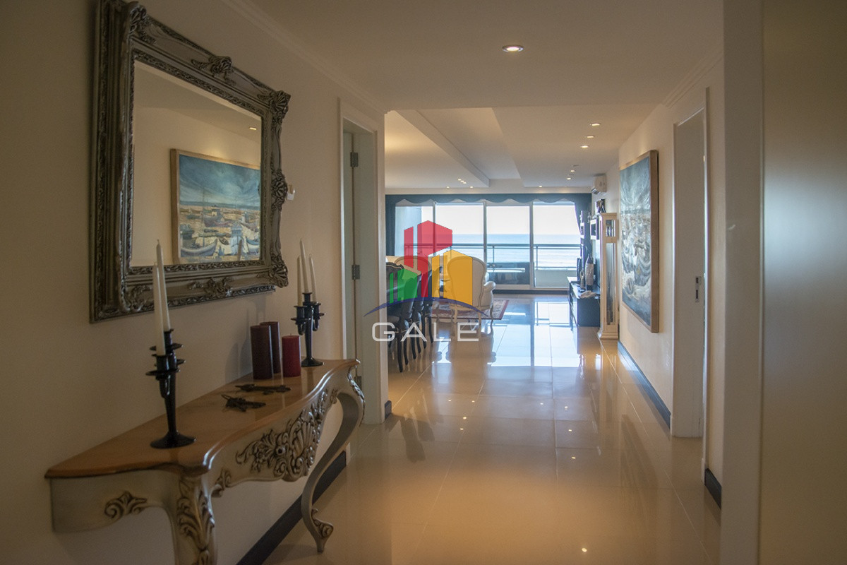 Apartamento ID.1922 - Departamento en venta frente al mar. Torre Lobos, Playa Brava, 3 dormitorios.