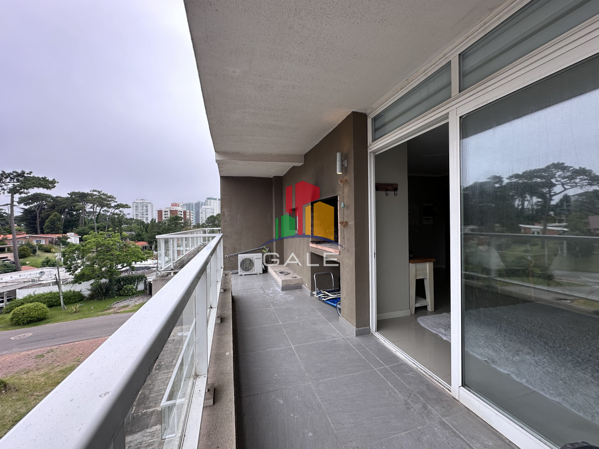 Apartamento ID.4817 - Vende apartamento en playa mansa de 1 dormitorio con parrillero, Punta del Este 