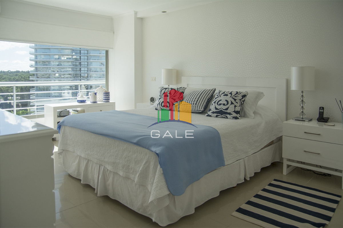 Apartamento ID.3115 - Vende gran apartamento en Brava - Punta del Este de 3 Dormitorios