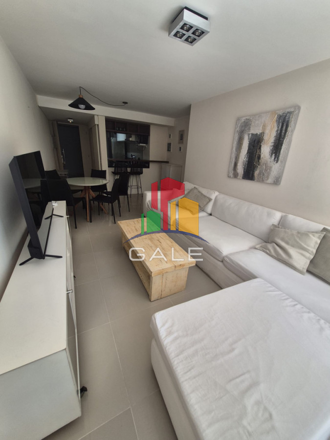 Apartamento ID.4700 - Apartamento en Venta de 2 dormitorios en Punta del Este Sobre Roosevelt