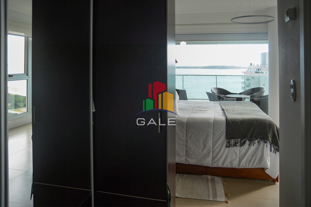 Apartamento ID.4465 - Departamento de 3 dormitorios en venta a pasos del mar. Gala Tower