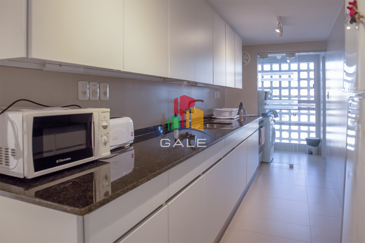 Apartamento ID.4375 - Vende departamento de 3 dormitorios con vista al Puerto, Punta del Este