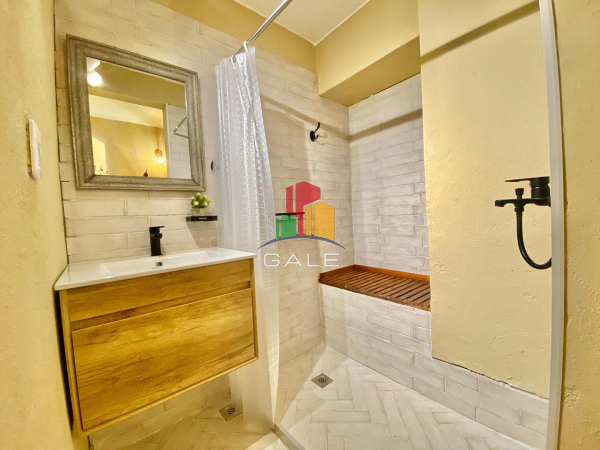 Apartamento ID.4589 - Apartamento de 2 dormitorio y medio en Primera lineal de Playa brava , Punta del este 