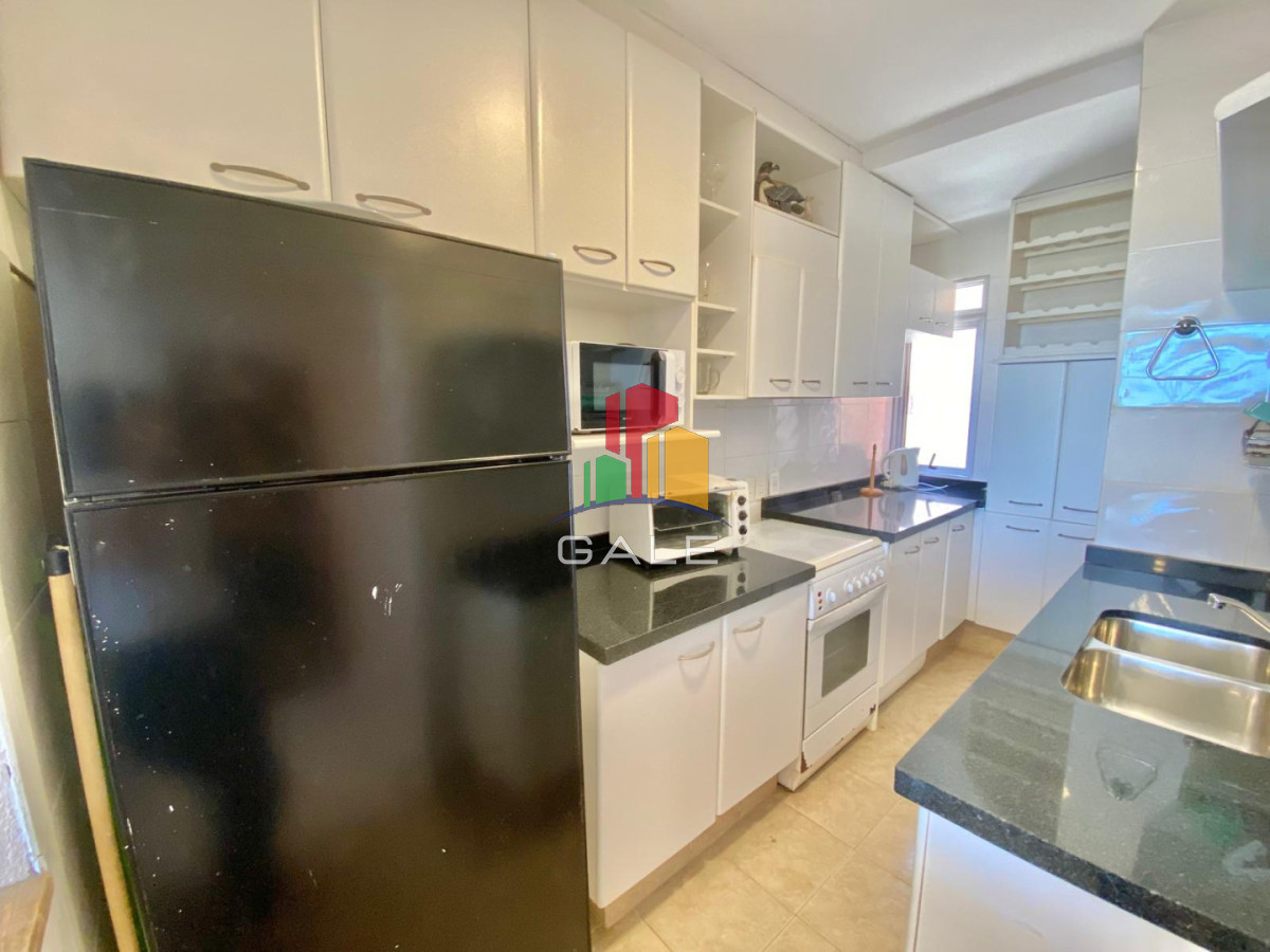 Apartamento ID.4589 - Apartamento de 2 dormitorio y medio en Primera lineal de Playa brava , Punta del este 