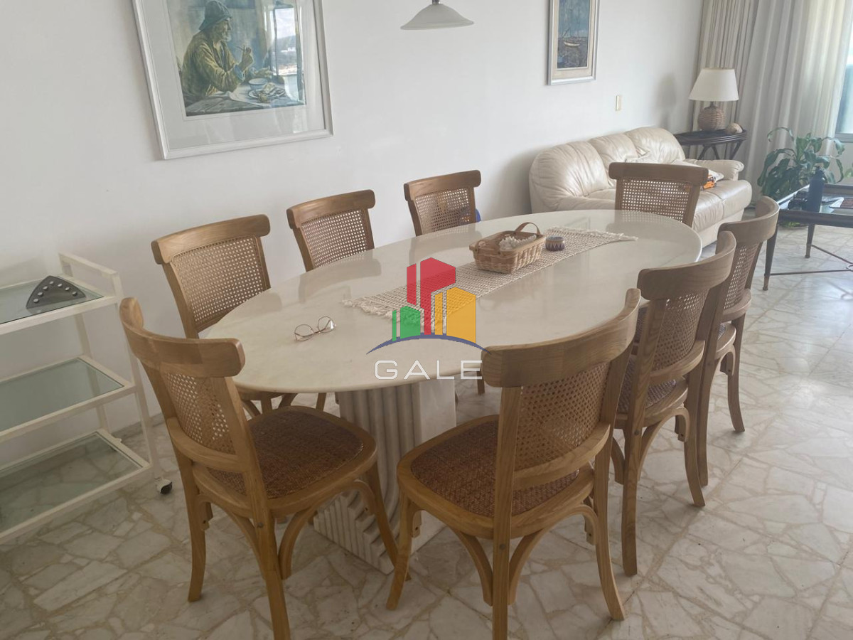 Apartamento ID.4375 - Vende departamento de 3 dormitorios con vista al Puerto, Punta del Este