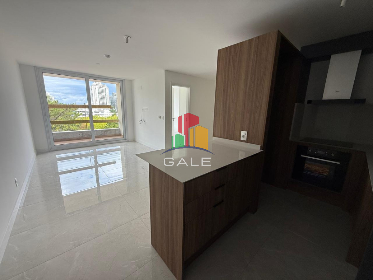 Apartamento ID.4823 - Vende apartamento de 1 dormitorio y medio en Punta del Este 