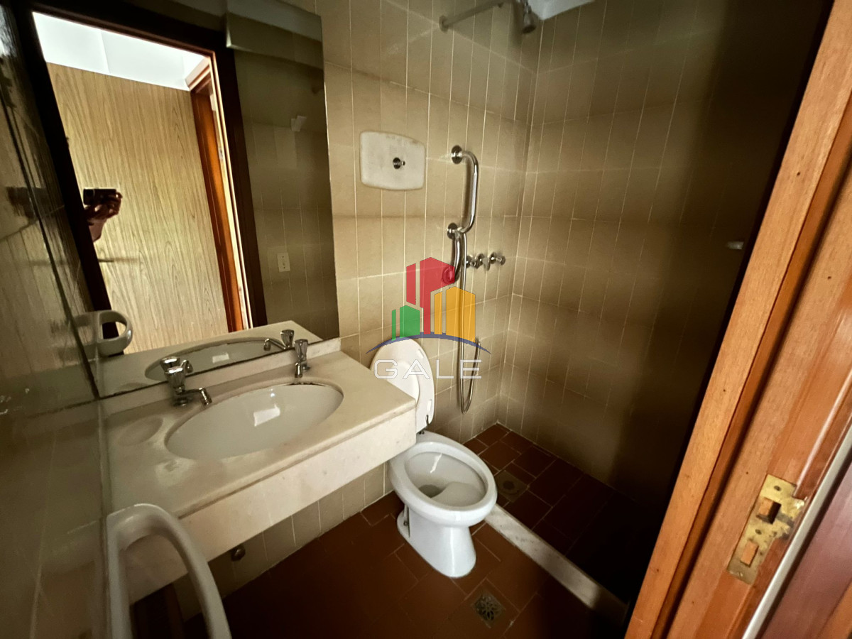 Apartamento ID.2223 - Apartamento en Venta de 3 dormitorios en Av. Roosevelt , Punta del este 