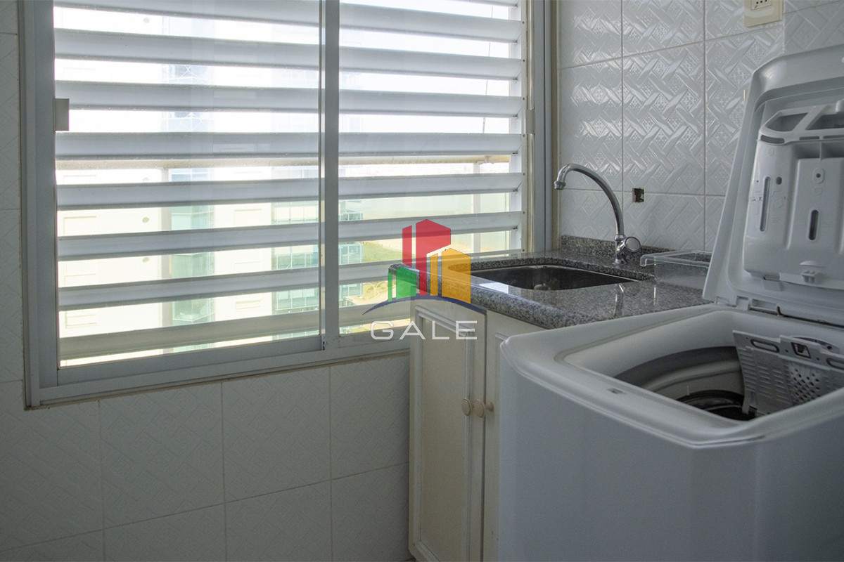 Apartamento ID.4466 - Departamento de 3 dormitorios en venta frente a Playa Mansa, Coral Tower