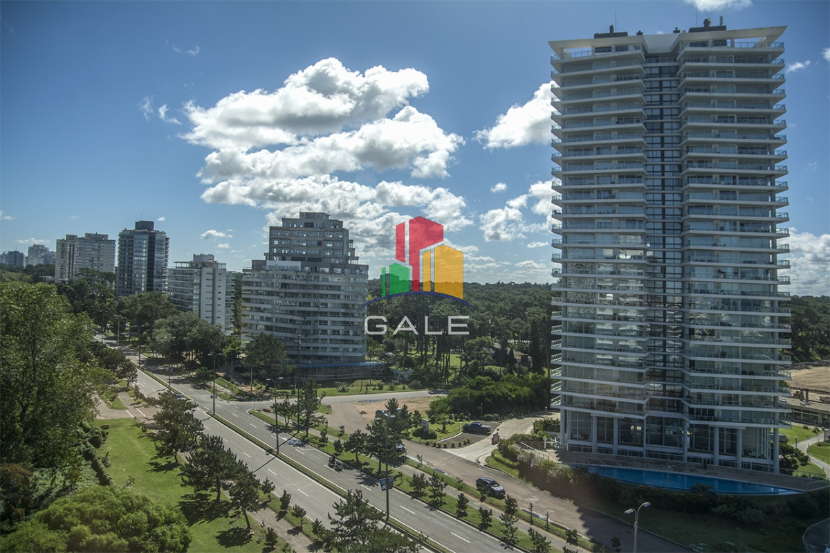 Apartamento ID.3115 - Vende gran apartamento en Brava - Punta del Este de 3 Dormitorios