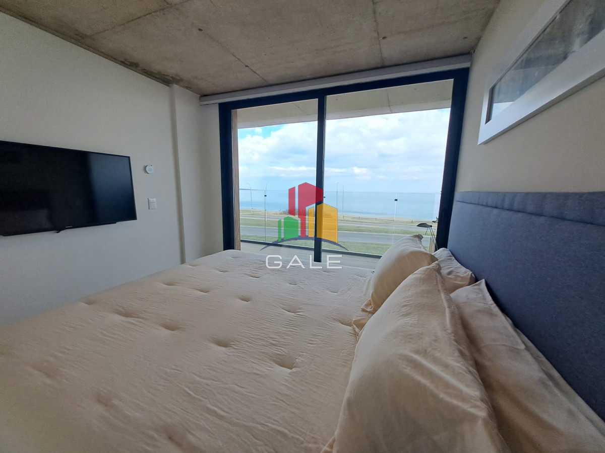 Apartamento ID.4080 - Espectacular departamento de 3 dormitorios frente al mar. Walmer Lagoon
