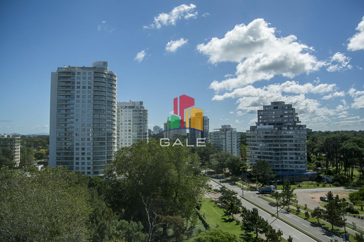 Apartamento ID.3115 - Vende gran apartamento en Brava - Punta del Este de 3 Dormitorios