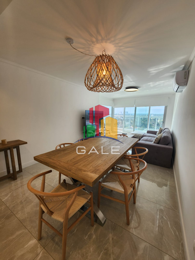Apartamento ID.4074 - EDIFICIO MIAMI BOULEVARD II, UNIDAD LATERAL EN VENTA, 2 DORMITORIOS, PLAYA MANSA, PARRILLERO EN BALCÒN