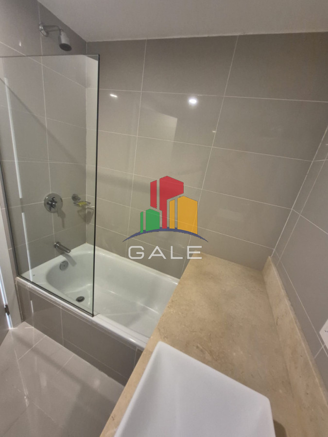 Apartamento ID.4700 - Apartamento en Venta de 2 dormitorios en Punta del Este Sobre Roosevelt