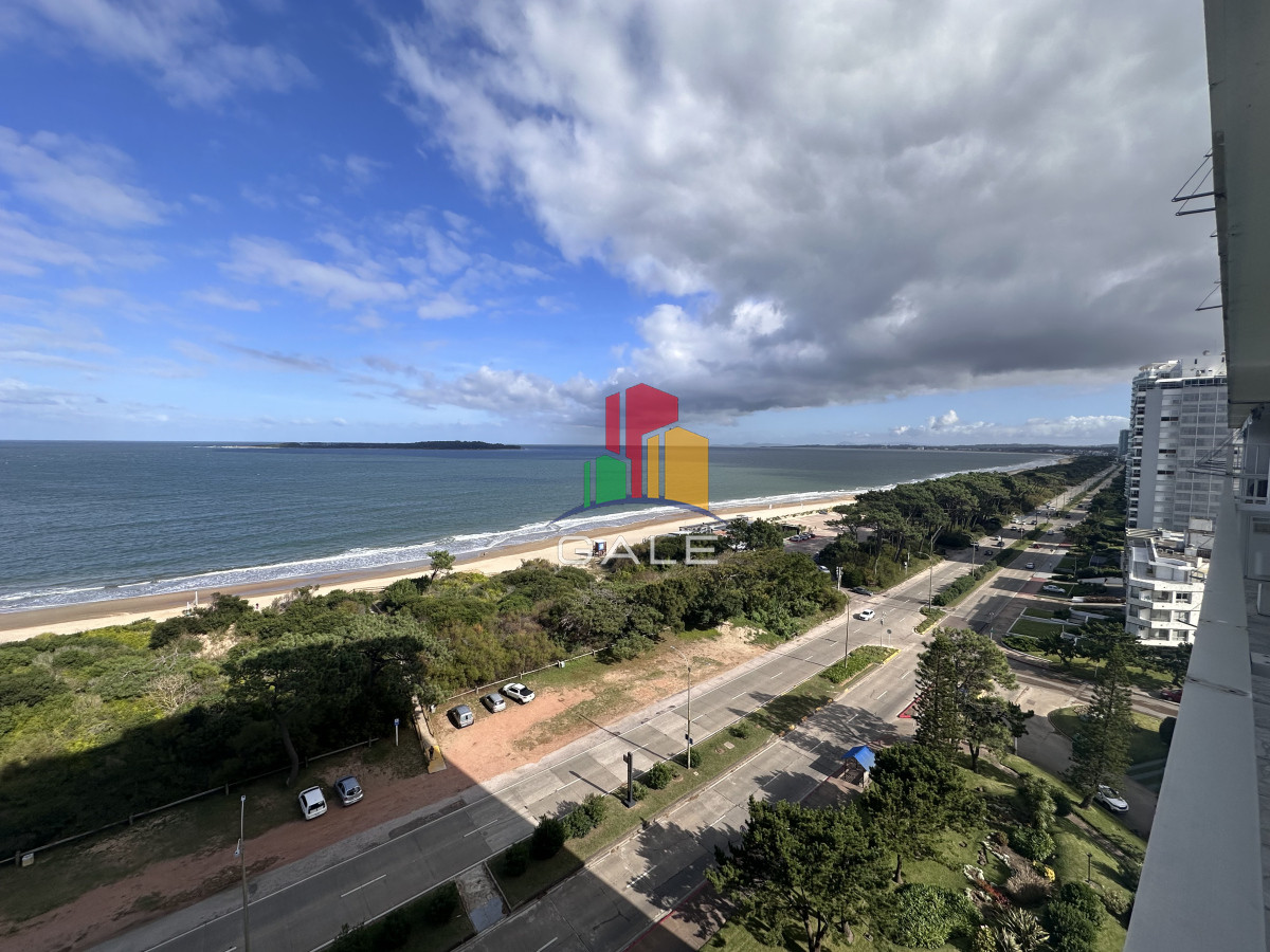 Vende Tamanaco de 2 dormitorios RECICLADO, Punta del Este - GAL4457A