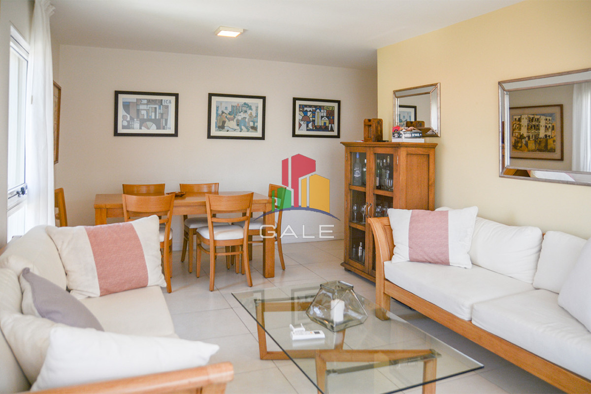 Apartamento ID.4281 - Departamento de 3 dormitorios con terraza  con parrillero en venta, Peninsula, Punta del Este