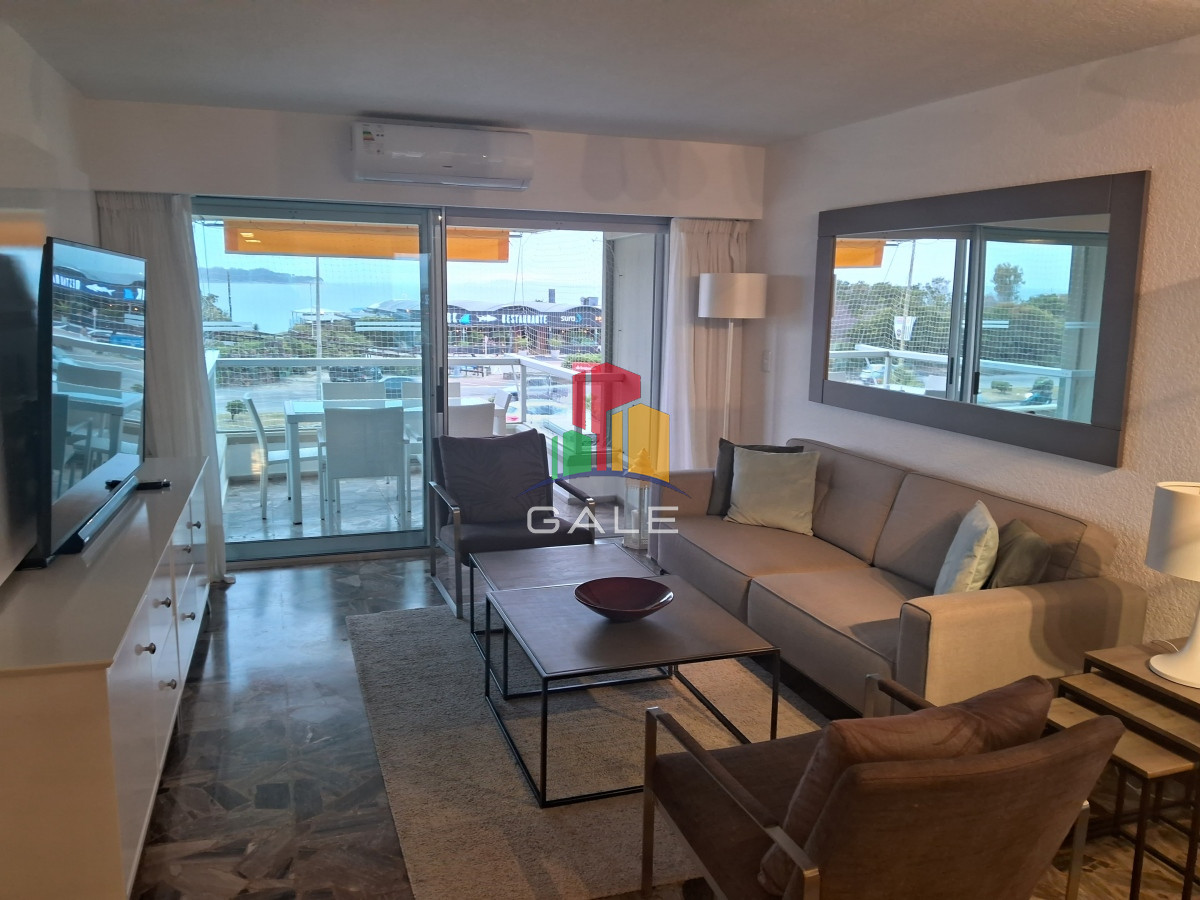 Apartamento ID.2482 - Hermoso Departamento de 3 dormitorios en venta frente al mar. 