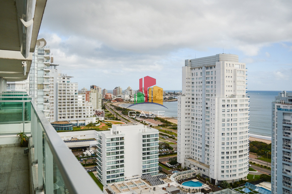 Apartamento ID.4465 - Departamento de 3 dormitorios en venta a pasos del mar. Gala Tower