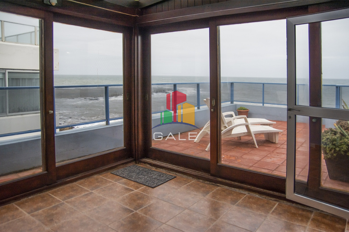 Apartamento ID.1485 - Ph con parrillero propio y 3 dormitorios en venta, frente al mar