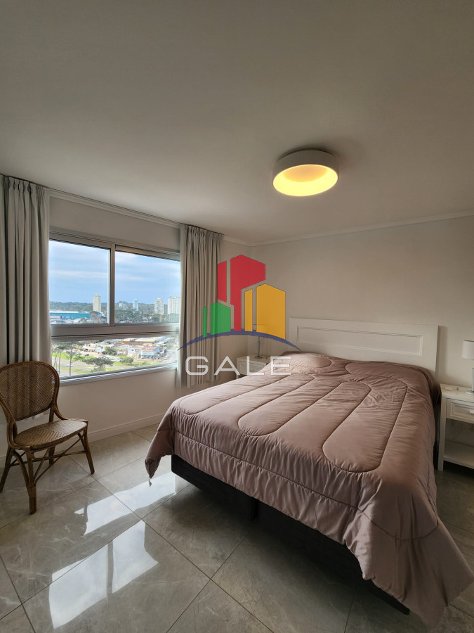 Apartamento ID.4074 - EDIFICIO MIAMI BOULEVARD II, UNIDAD LATERAL EN VENTA, 2 DORMITORIOS, PLAYA MANSA, PARRILLERO EN BALCÒN