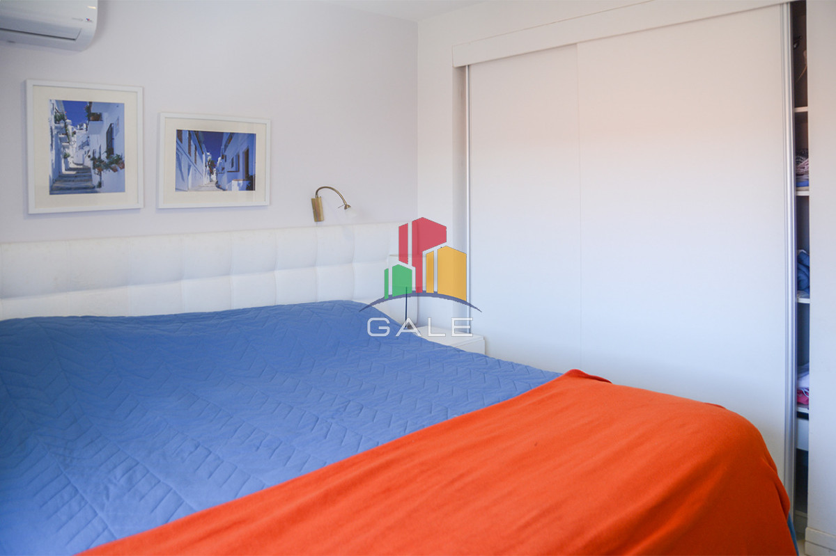 Apartamento ID.4281 - Departamento de 3 dormitorios con terraza  con parrillero en venta, Peninsula, Punta del Este