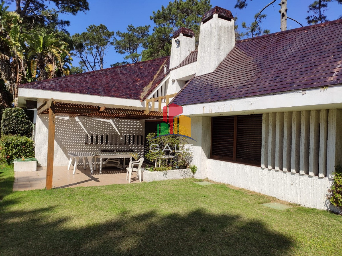 Casa ID.3728 - Hermosa y Amplia Casa en Mansa en venta