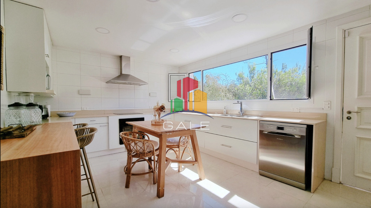 Casa ID.4728 - En venta espectacular casa de 5 dormitorios en Golf, Punta del Este