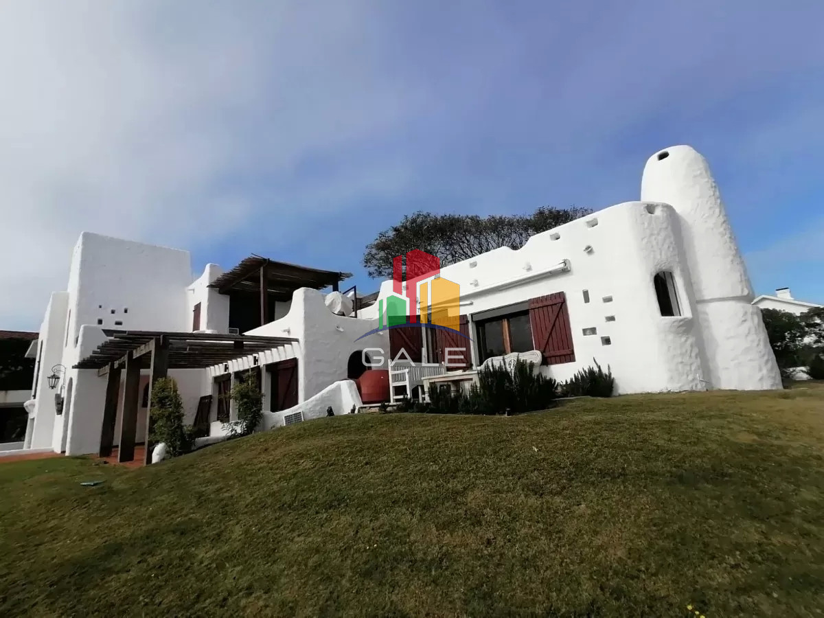 Casa ID.4731 - Chalet en venta con vista al mar en casco histórico de la Península. 