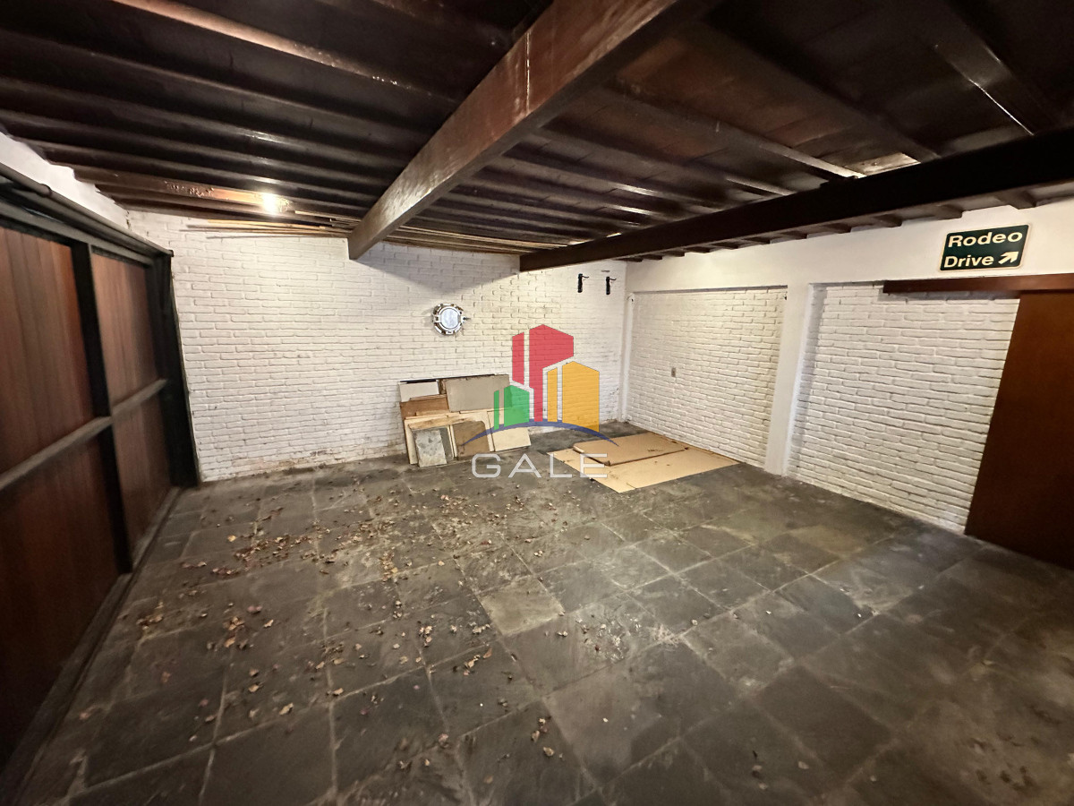 Casa ID.4735 - En venta casa en Barrio Golf, Punta del Este de 6 dormitorios.