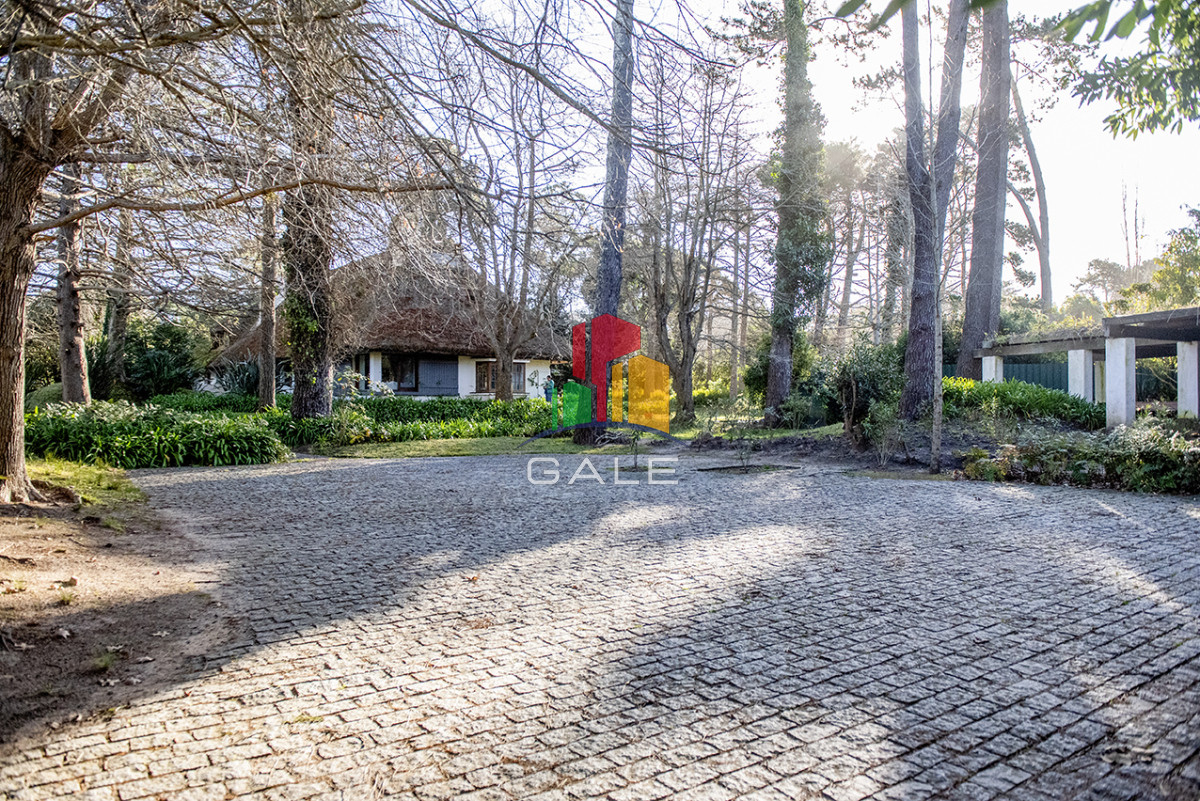 Casa ID.4739 - Casa de 4 dormitorios en venta, en Golf Punta del Este