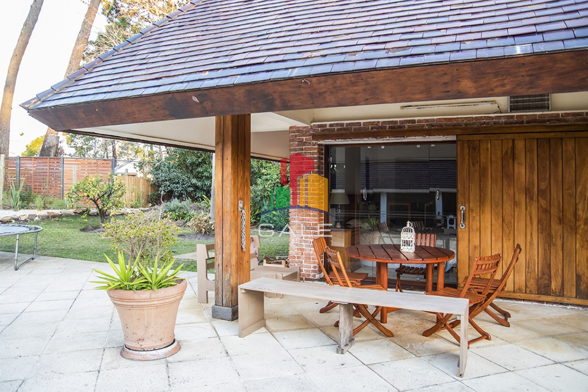 Casa ID.3740 - Hermosa casa en venta en Punta del Este