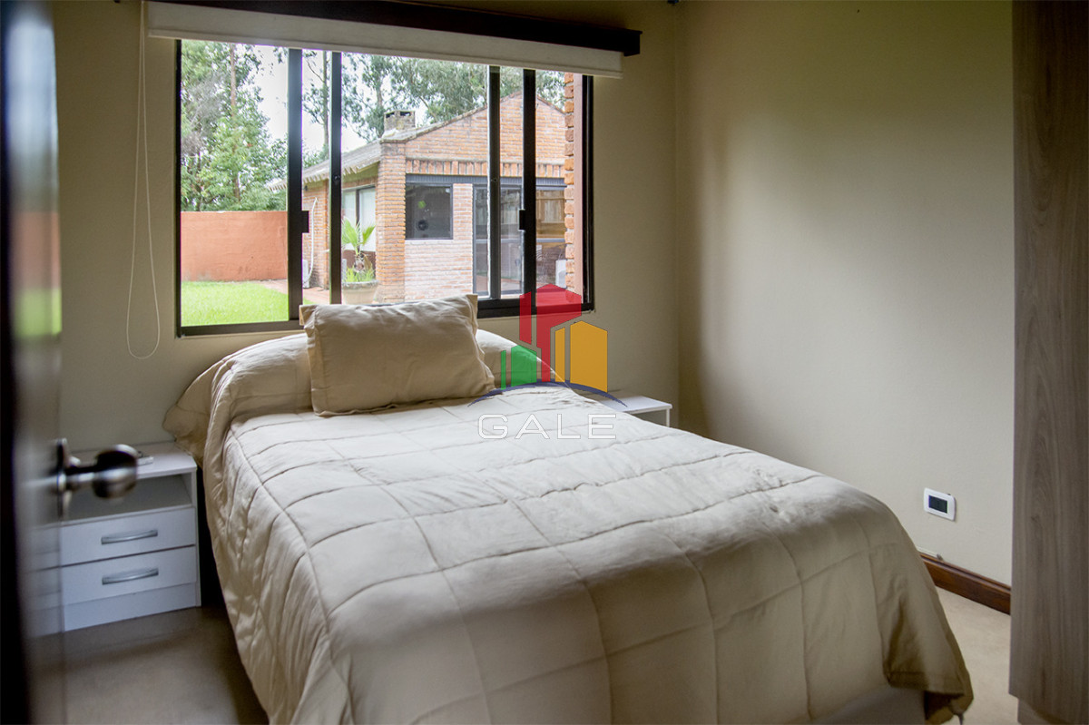 Casa ID.4564 - En venta casa de 3 Dormitorios en Jardines de Córdoba con Barbacoa 