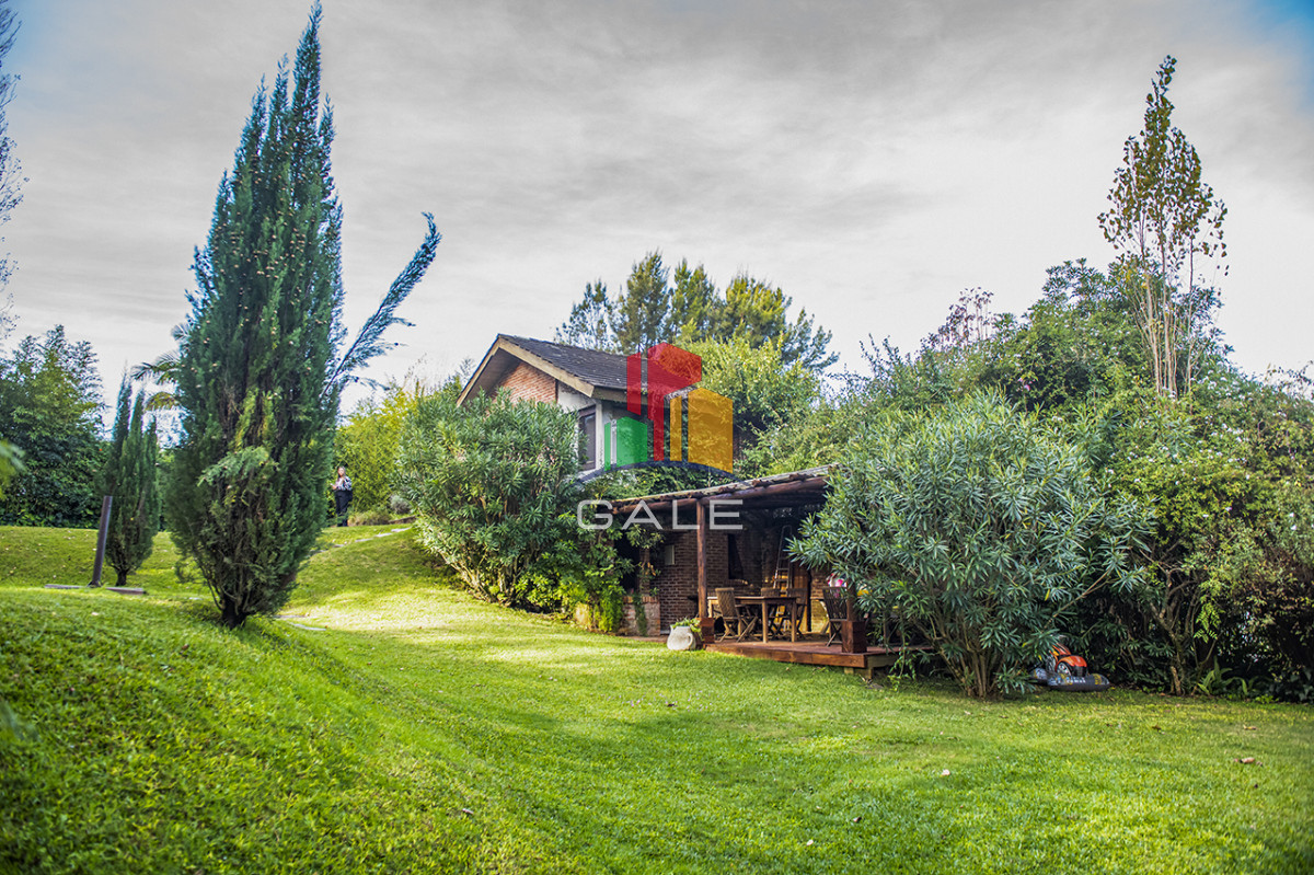 Casa ID.3723 - Vende casa de 4 dormitorios en Cantegirl, Punta del Este