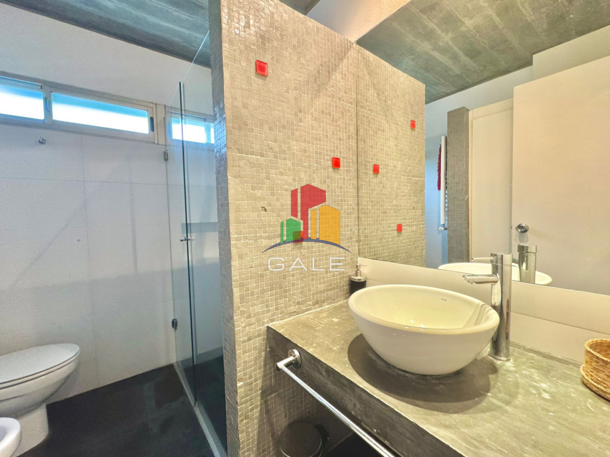 Casa ID.4730 - En venta casa de 5 dormitorios en San Rafael, con piscina 