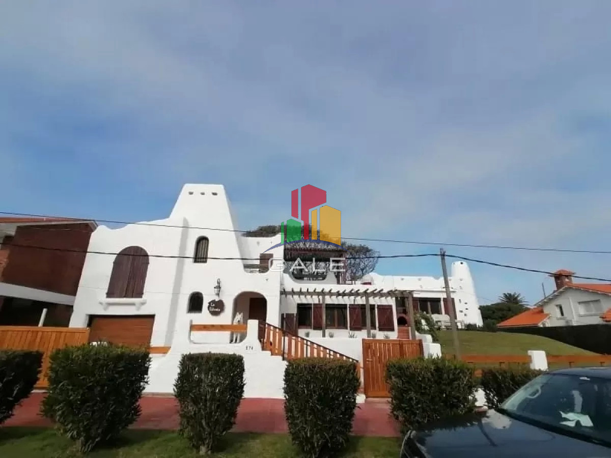 Casa ID.4731 - Chalet en venta con vista al mar en casco histórico de la Península. 